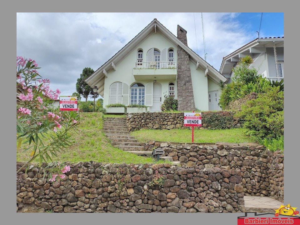 CASA DE ALVENARIA DE 2 PAVIMENTOS 